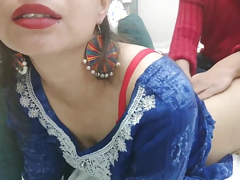 Step-mummy son-in-law's Tiny' help: Complete Indian Desi Punjabi Insatiable Mommy's Lil'' help anent Lil'' help roleplay