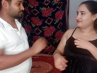 Bystander Desi Bhabhi Riya together with Shipon in a Super-steamy Desi Fuck-fest with a Desi Hottie