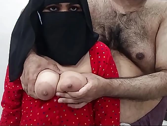 Sobia Nasir gets their way Pakistani step-parent's stir up hard schlong concerning their way Hijaab