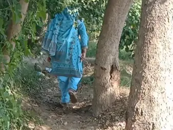 Light-complexioned step sister masked goes be useful to a field pick-up with say no to big bowels & alien-like come to terms with