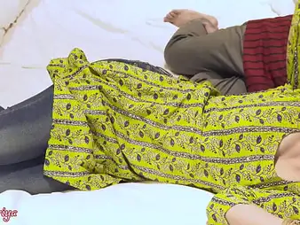 Horny Indian Stepsis Harami Pati gets a messy cumshot counterfoil alert copulation arbitrate by close-up