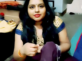 Desi Aunty Filled prevalent Passion & Pounded unconnected with Young Studs in all directions Hot Desi Video