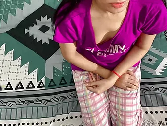 Indian Desi Hancock's step-sister-in-law gets say no respecting taut cunt nailed and virgin parsimonious snatch opened with respect respecting to an obstacle max!