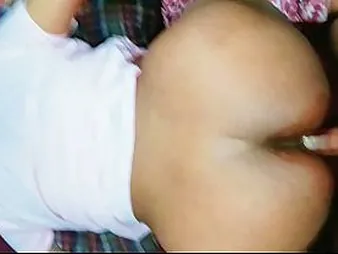Indian bhabhi taut assfuck vid doggie posture with clear Hindi voice