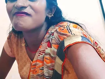 Hot Indian MILF Mera Padosi cheats on her economize with step-sibling in bedroom