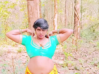 Desi Bhabi Gambolling Husbend's Stepbrother & Grubby Chats in the Provinces - Sexual Indian Aunty gets