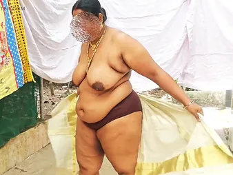 Keep in view this Indian Desi Nympho flaunt their way nudity in only pleasure - HD homemade membrane